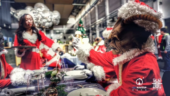 第一次在地球过圣诞，感觉还不错！