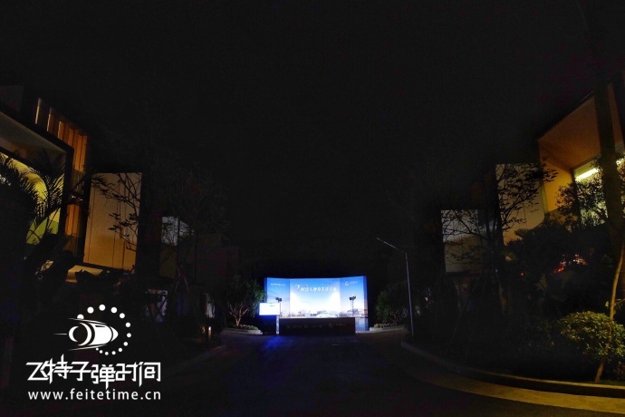 飞特子弹时间与易建联零距离