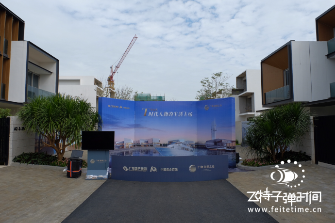 飞特子弹时间与易建联零距离