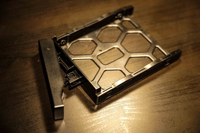 快装式硬盘托架 快装式硬盘托架