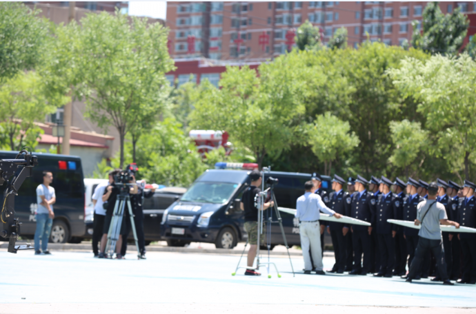 星汉视聚传媒承接——摄像机、各类摇臂、滑轨等高清拍摄