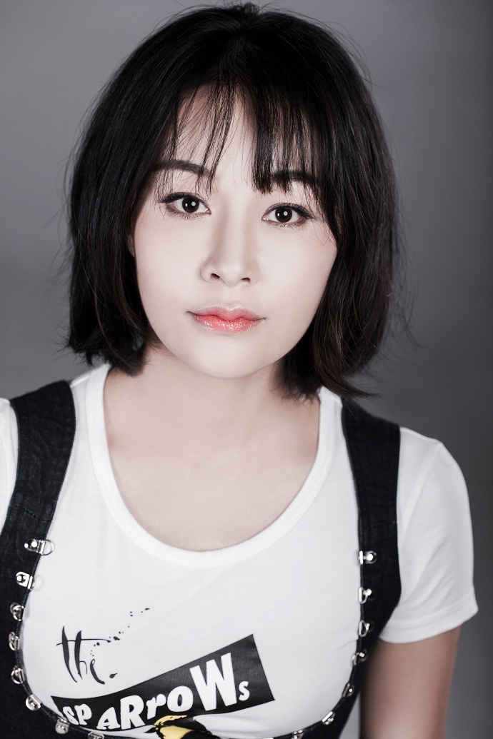 胡蓉蓉甜美青春写真照