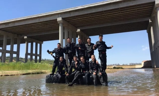 央视为制服控发福利，《警察特训营》圈粉无数！