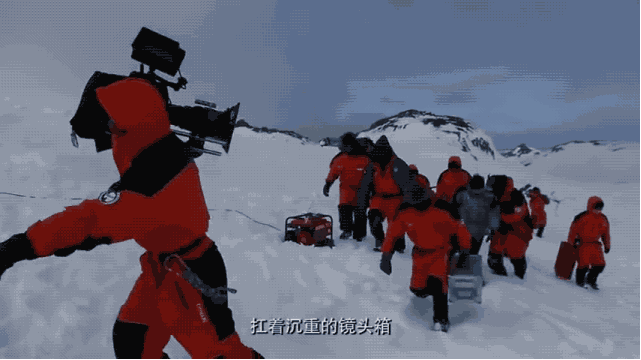 6台RED穿越极寒之地，打造首部《南极之恋》