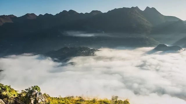 胸中有丘壑，眼里存山河，共绘一幅《山河春色》