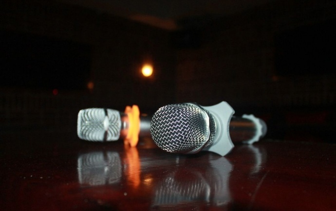 便携扩音器电池使用时间短该怎么办？