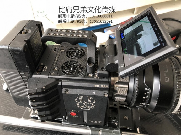 摄影师出自用EPIC-W 8K一台，价格：145000