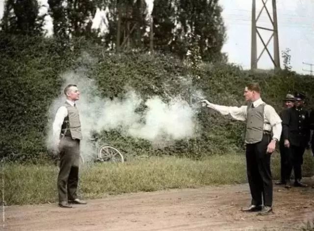 这些老照片，穿过岁月的河流，如今依然惊艳着我们