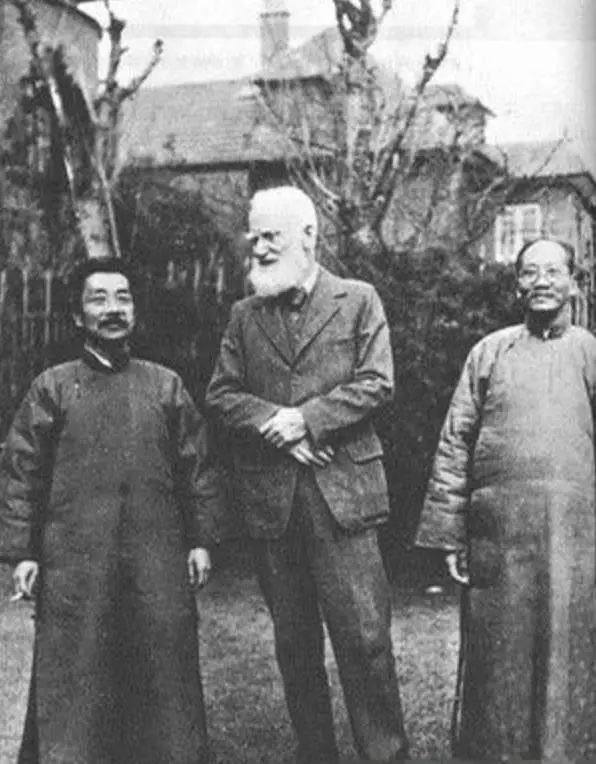 这些老照片，穿过岁月的河流，如今依然惊艳着我们