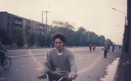 这些老照片，穿过岁月的河流，如今依然惊艳着我们