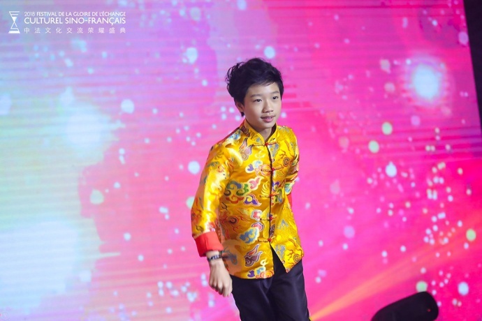 新七小福获颁中法电影节爱心大使 《宝贝特攻2》主演亮相