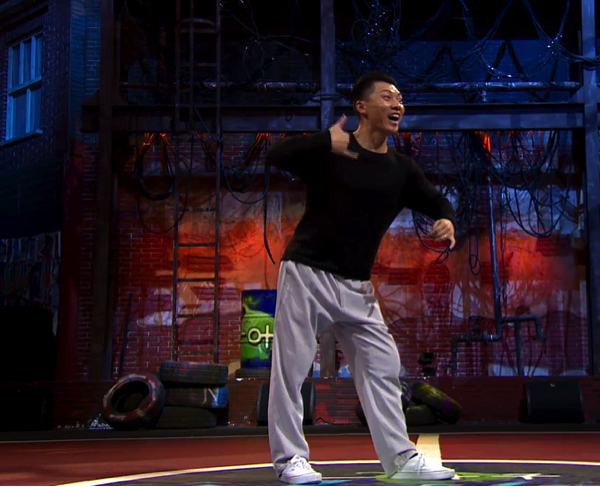 《这就是舞者》韩宇以一敌七破纪录