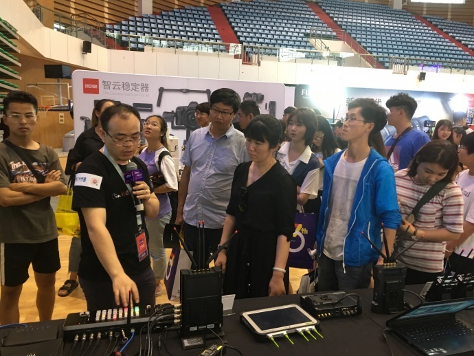 专业 炫酷 与你一“录”同行