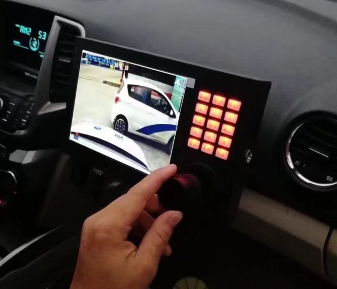 ​派尼珂8寸车载终端图像显示控制一体化键盘