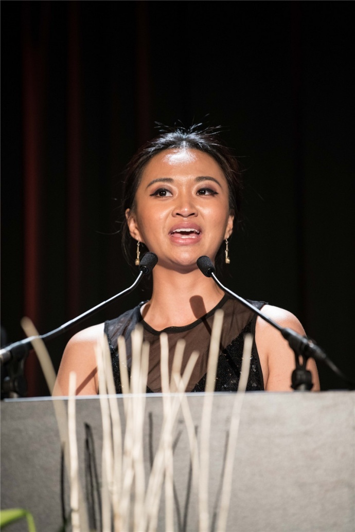 中国90后女性摄影师张杨珉鸣(Cecile Zhang) 在法国康城荣获”安琴”摄影奖项