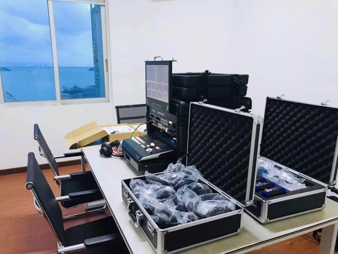 强氧BMD 4K 导播台配无线通话，咨询热线18810083234