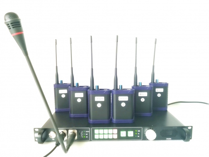 惟侒特 MPTY-1808 无线多方通话系统 无线内部多人通话系统 全双工无线内部导播通话系统 八路同时在线通话 内部通话 多人对讲 实时对讲系统 子机与子机之间可单独通话 用于舞台演出 广电系统、实况转播和大型活动演唱会 直播录播 院校体育赛事运动会指挥