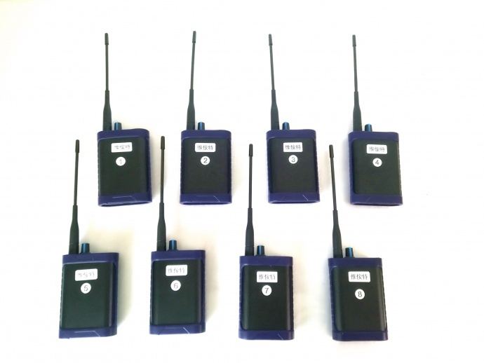 惟侒特 MPTY-1808 无线多方通话系统 无线内部多人通话系统 全双工无线内部导播通话系统 八路同时在线通话 内部通话 多人对讲 实时对讲系统 子机与子机之间可单独通话 用于舞台演出 广电系统、实况转播和大型活动演唱会 直播录播 院校体育赛事运动会指挥