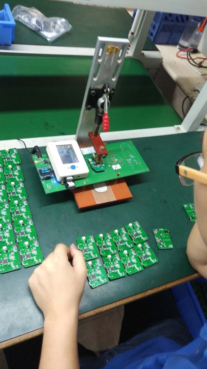 稳拍背后的故事—太极S精密实验车间