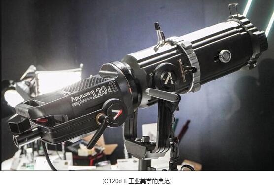 爱图仕9月推出新品LS C120dⅡ 稳坐布光体验设备头把交椅