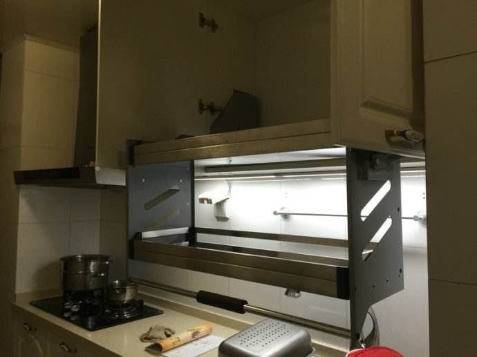 使用三维动画展示技术，多功能橱柜拉篮轻松安装！