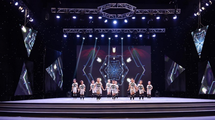 视界众点！支持4k影棚！约600平大空间！稀缺！