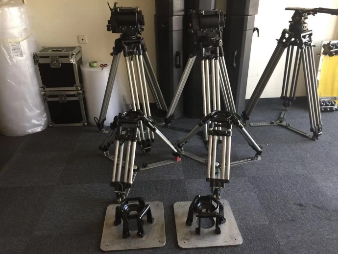 出售二手赤华2575D云台+150碗口高中低三脚架2套，刚保养完，需要随时联系