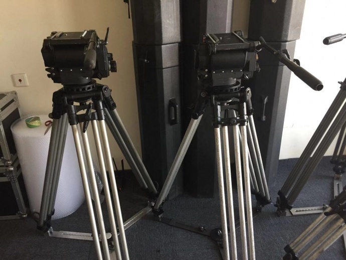 出售二手赤华2575D云台+150碗口高中低三脚架2套，刚保养完，需要随时联系
