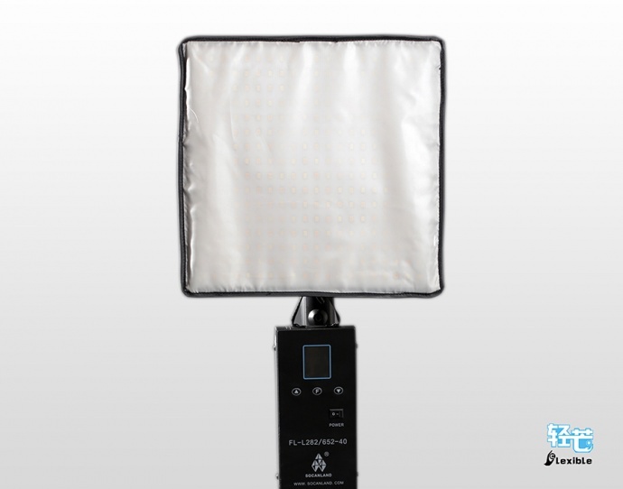 愿和光同尘——轻芒影视灯深度测评