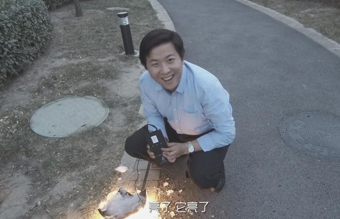 愿和光同尘——轻芒影视灯深度测评