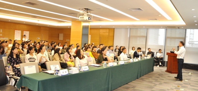 小羚羊微影：黄兆奇教授新书发布，解密企业系统管理密码