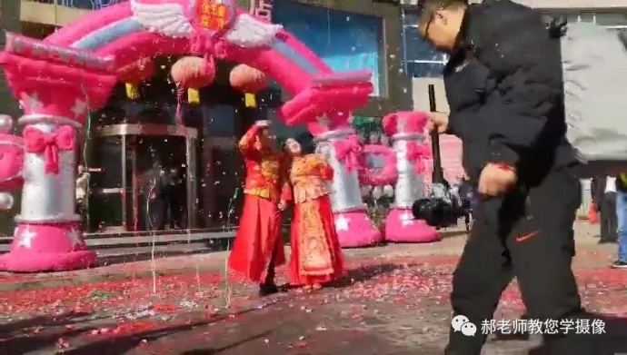 如何做好婚庆摄像师?