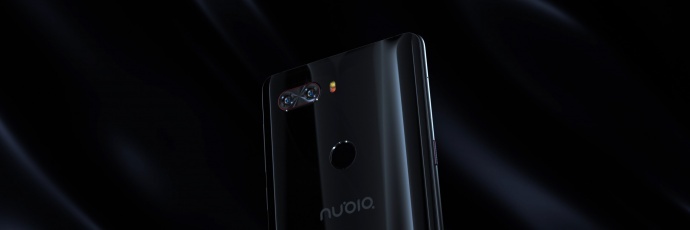 震撼视听——鲸鱼翱翔在湖山之境