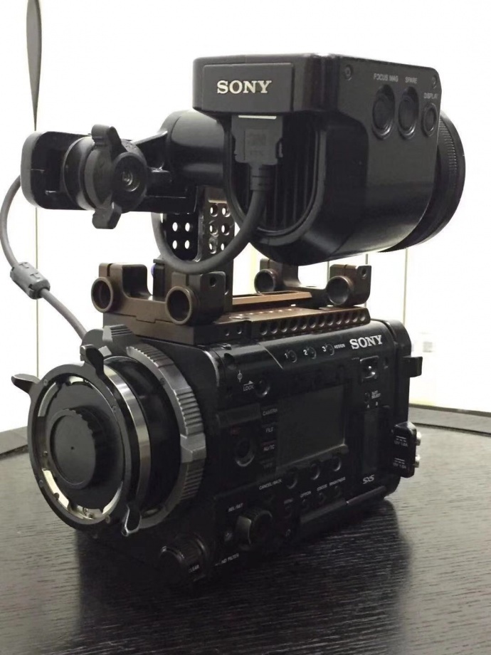 出售二手索尼F55一台