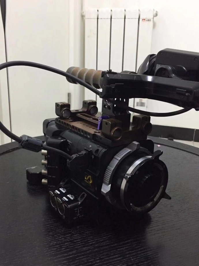 出售二手索尼F55一台