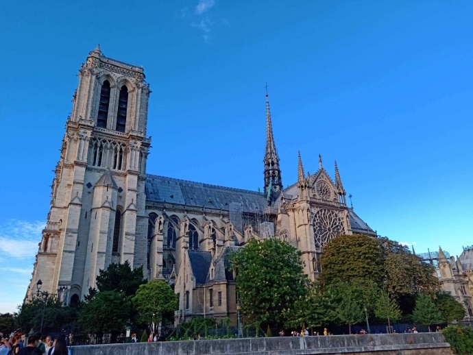 #巴黎圣母院##徐州大蒙影视#用影视的力量，鲜活记忆，承载文明，传扬文化。