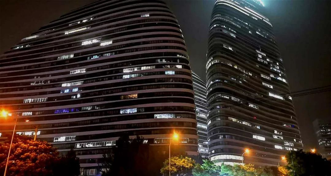 实测奇遇2S：你可以认真考虑用VR一体机看电影了