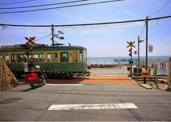 18岁《千与千寻》中国院线正式出道，日本影史票冠能否他乡遇知音？	