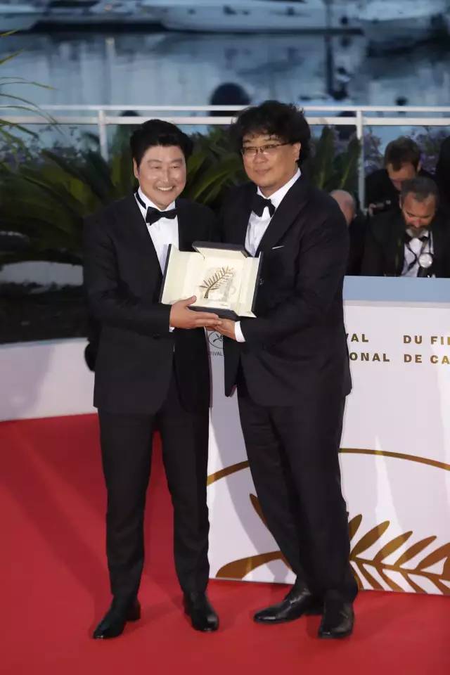 韩国又出了一部爽到爆的动作片,过瘾!