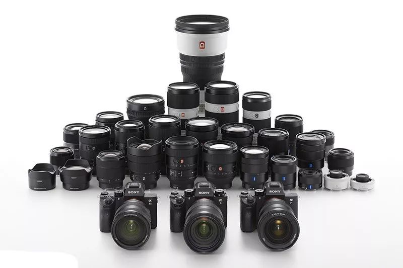 索尼三机一镜蓄势待发；佳能三机一镜一套机售价曝光……行业一周大事件