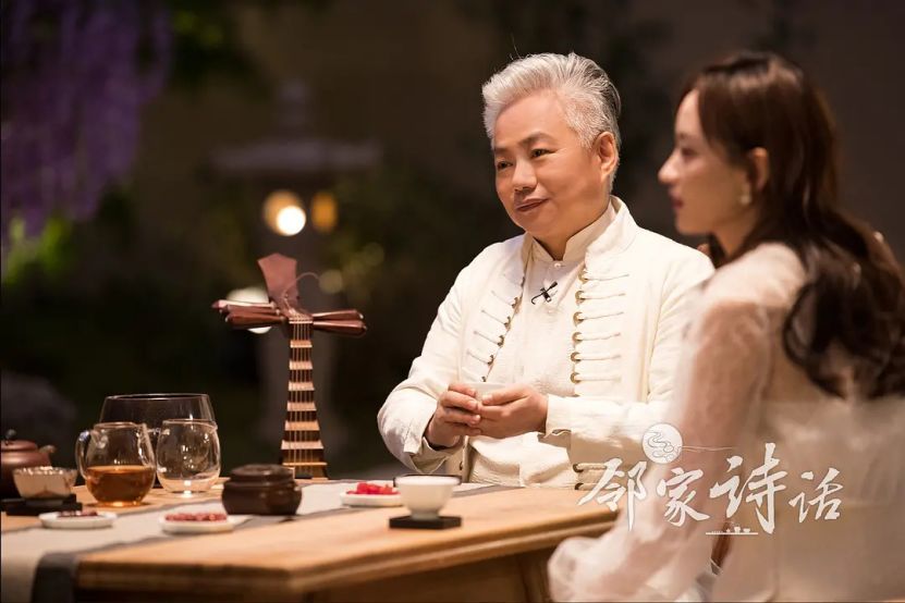 一个不躁动的诗歌类综艺如何度过这个夏天？