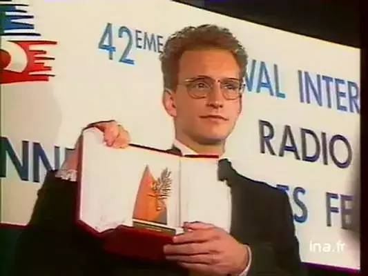 他26岁拿到金棕榈,重新定义了“独立电影”