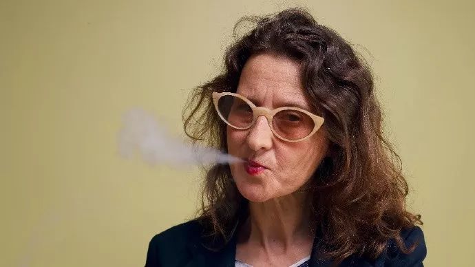 《爸妈不在家》导演出新作；诺兰新片首曝预告！