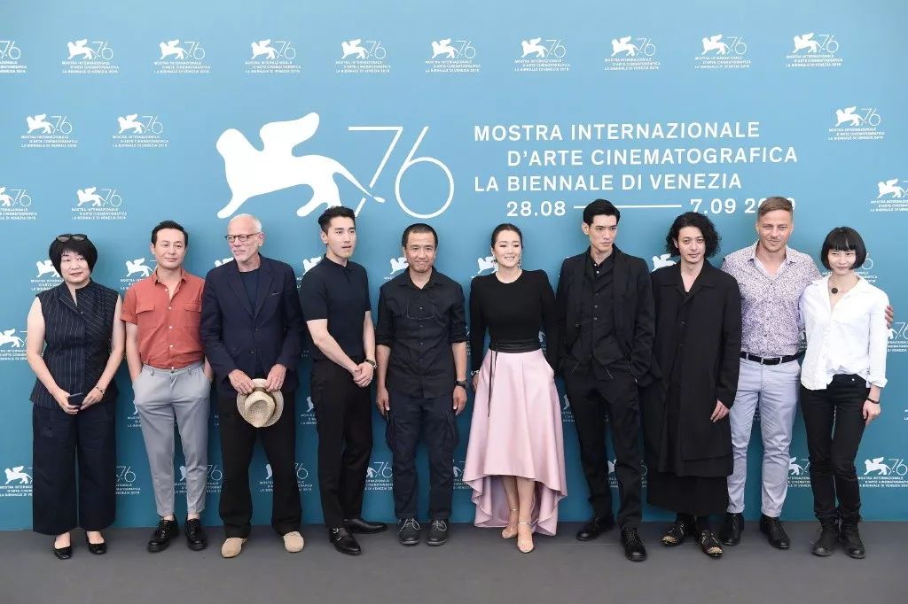 《兰心大剧院》12月7日国内上映 巩俐威尼斯能否再取影后桂冠?