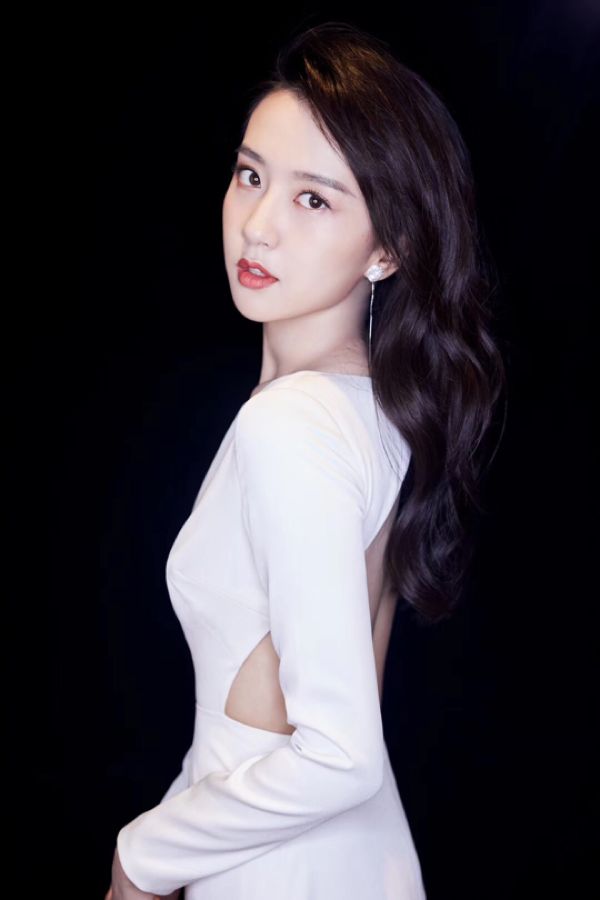 专访|许龄月：标签对于艺人来说是好事，但对于演员来说不是