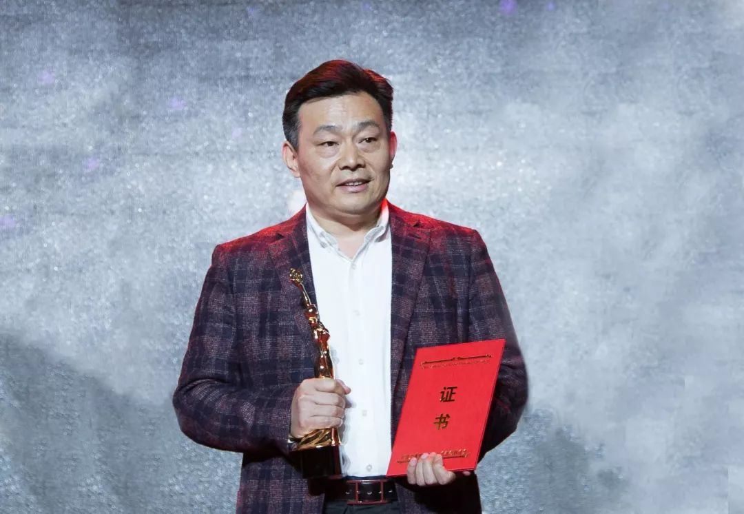 时代典范杨晓明:用思考启迪观众,以匠心立足市场