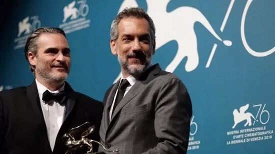 通过《小丑》来解读四面楚歌的威尼斯电影节