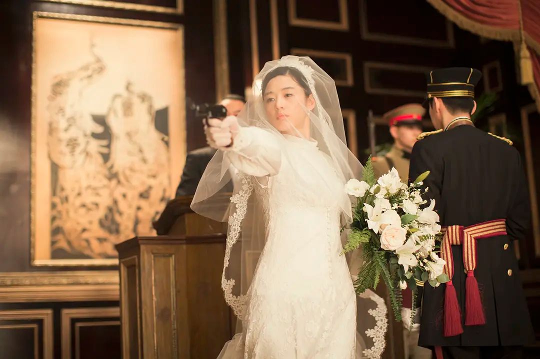 国产电影能从韩国抗日神片中学到什么？