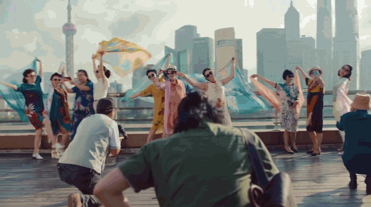 吵翻天的凯迪拉克广告，不需要讲道理