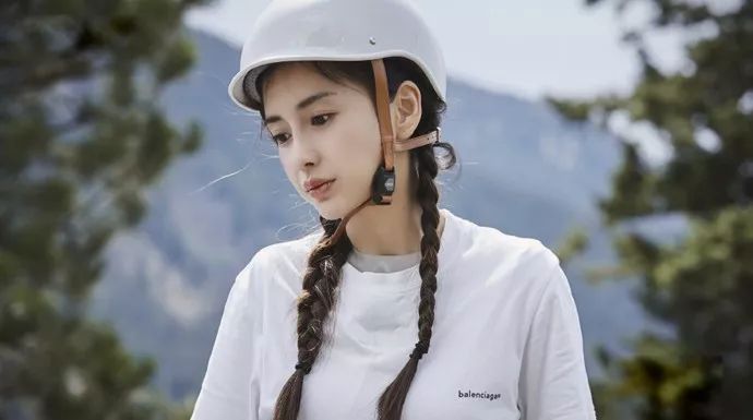 杨颖“毁”《奇遇人生》:她的真实远没有她的美图讨喜